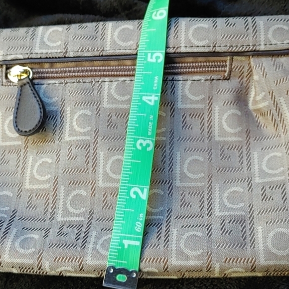 Liz Claiborne purse. - Picture 9 of 10